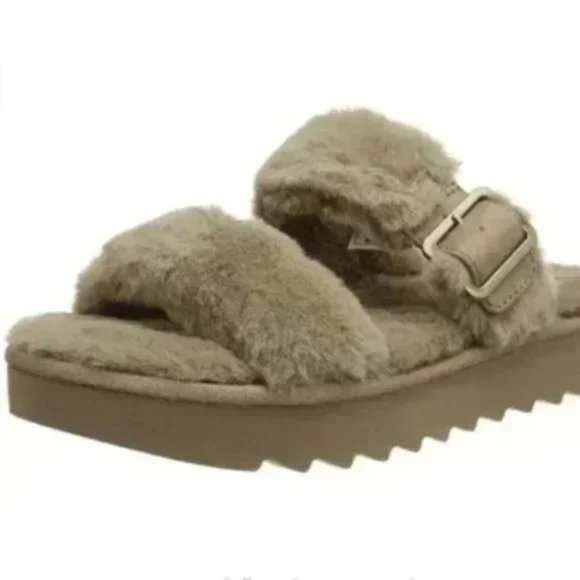 UGG Women's Faux Furr-ah Imported Flat Sandal - Picture 5 of 8